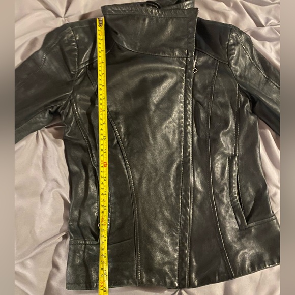 Danier Leather Jacket - Picture 5 of 12